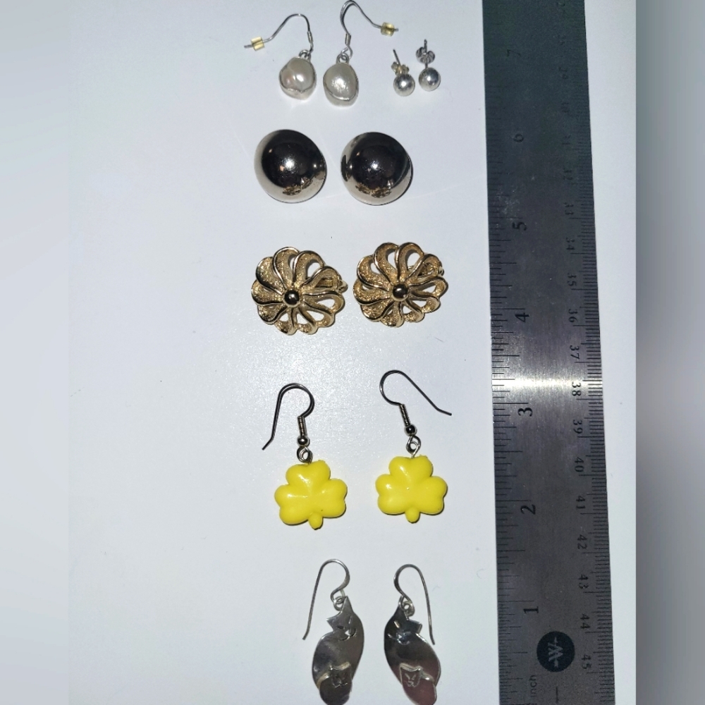 Set of Earrings
